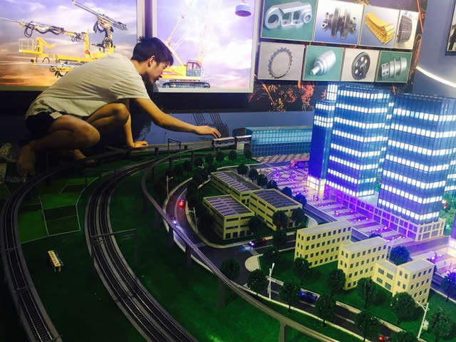 多軌道智能交通沙盤